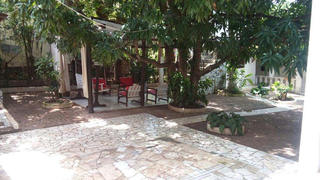 Pousada Dos Henriques Hotel เลนโซยส์ ภายนอก รูปภาพ