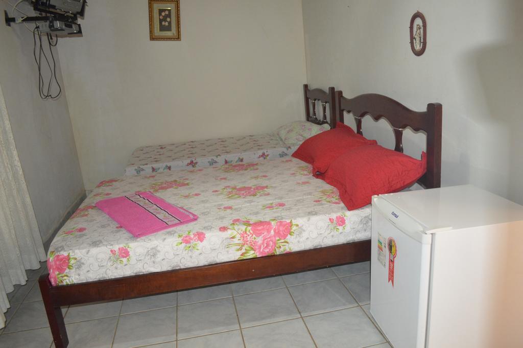 Pousada Dos Henriques Hotel เลนโซยส์ ภายนอก รูปภาพ